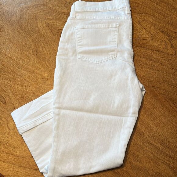 NYDJ 10 Petite White Layla Wide Cuff Capri Jeans With LiftTuck Technology - Picture 6 of 6